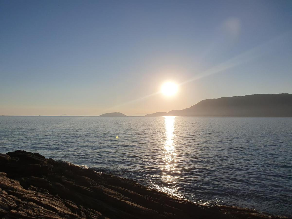 Bangalo Com Vista Para O Mar No Condominio Yacamim Ilhabela Praia Do Curral Εξωτερικό φωτογραφία